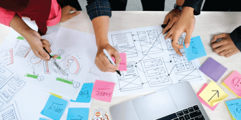 Comment les meilleurs programmes d'insights renforcent la customer centricité